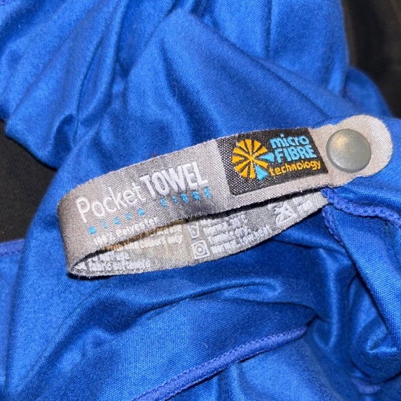 Sea to Summit Blue Pocket Towel Microfibre - Picture 2 of 6